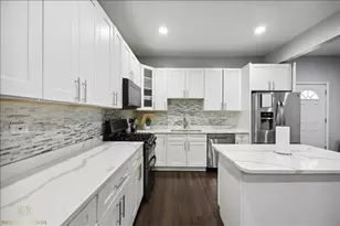 352 N Avers Ave, Chicago, IL 60624 - Photo 6