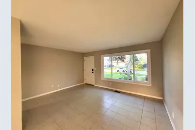 120 S Chestnut Drive, Streamwood, IL 60107 - Photo 12