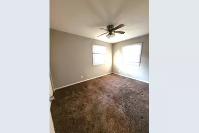 120 S Chestnut Drive, Streamwood, IL 60107 - Photo 14