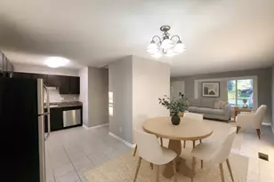 120 S Chestnut Dr, Streamwood, IL 60107 - Photo 6