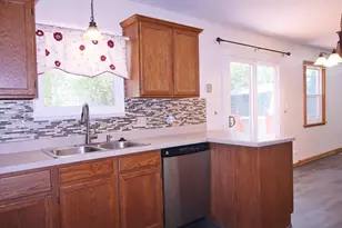 2022 Redwood Dr, Round Lake Beach, IL 60073 - Photo 12