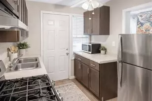 8539 S St Lawrence Ave, Chicago, IL 60619 - Photo 8