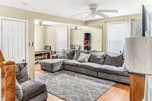 8539 S St Lawrence Ave, Chicago, IL 60619 - Photo 4