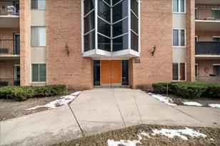 1052 N Mill St, Naperville, IL 60563 - Photo 22