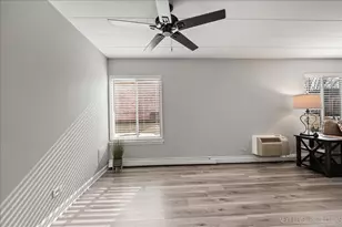 1052 N Mill St, Naperville, IL 60563 - Photo 8