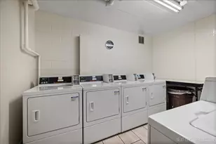 1052 N Mill St, Naperville, IL 60563 - Photo 20