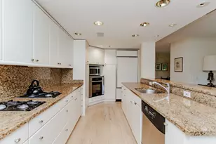 7030 Arbor Ln, Northfield, IL 60093 - Photo 4