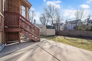 212 Holmes Ave, Clarendon Hills, IL 60514 - Photo 34