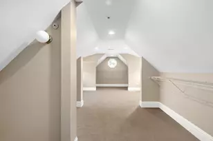 212 Holmes Ave, Clarendon Hills, IL 60514 - Photo 22