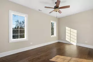 212 Holmes Ave, Clarendon Hills, IL 60514 - Photo 28