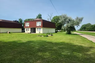 201-203 S Maple St, Toluca, IL 61369 - Photo 2