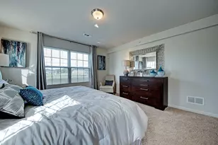 4135 Pond Willow Ct, Naperville, IL 60564 - Photo 4
