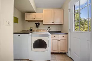 1943 Sunnyside Cir, Northbrook, IL 60062 - Photo 20