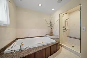 1943 Sunnyside Cir, Northbrook, IL 60062 - Photo 24