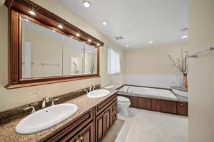 1943 Sunnyside Cir, Northbrook, IL 60062 - Photo 24