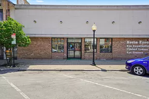 6233 W Cermak Rd, Berwyn, IL 60402 - Photo 1