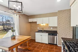 316 Bedford Rd, Bolingbrook, IL 60440 - Photo 12