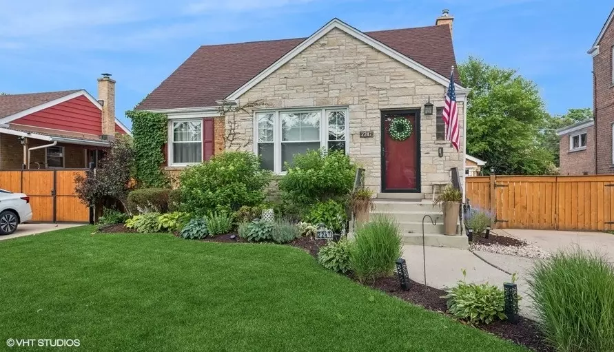 2247 S 7th Ave, North Riverside, IL 60546 - MLS 12427702