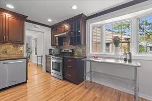 1945 Bosworth Ln, Northfield, IL 60093 - Photo 8