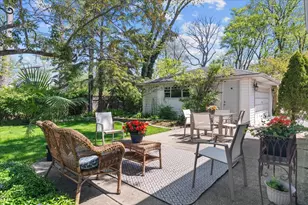 1945 Bosworth Ln, Northfield, IL 60093 - Photo 2