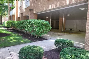 203 N Kenilworth Ave, Oak Park, IL 60302 - Photo 2