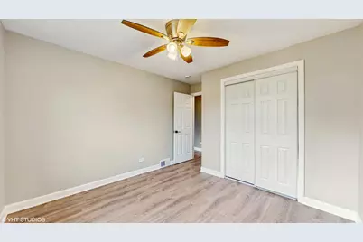 9719 S 81st Avenue, Palos Hills, IL 60465 - Photo 14