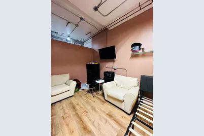 2024 W Montrose Avenue, Chicago, IL 60618 - Photo 6