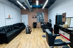 2024 W Montrose Ave, Chicago, IL 60618 - Photo 2