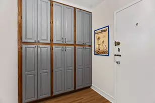 1585 Ridge Ave, Evanston, IL 60201 - Photo 8