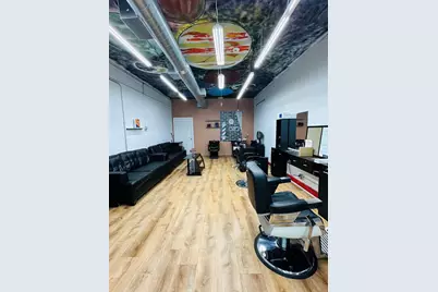 2024 W Montrose Avenue, Chicago, IL 60618 - Photo 2