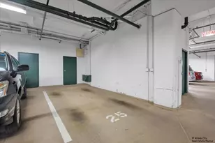 5555 N Cumberland Ave, Chicago, IL 60656 - Photo 38