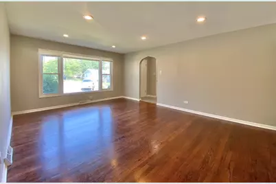 618 E 159th Place, South Holland, IL 60473 - Photo 4