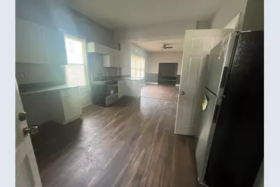 8135 S Muskegon Avenue, Chicago, IL 60617 - Photo 8