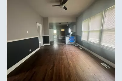 8135 S Muskegon Avenue, Chicago, IL 60617 - Photo 4