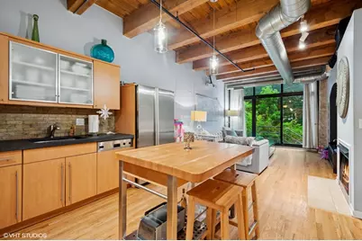 520 W Huron Street #109, Chicago, IL 60654 - Photo 4