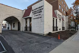 277 N York St, Elmhurst, IL 60126 - Photo 1