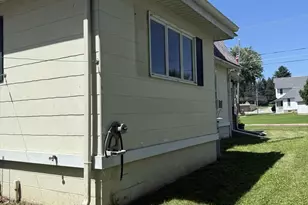 503 E Main St, Morrison, IL 61270 - Photo 38