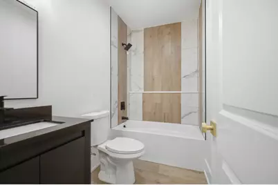 645 E Calhoun Street, Woodstock, IL 60098 - Photo 14