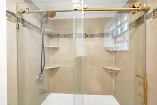 3617 W 63rd Pl, Chicago, IL 60629 - Photo 8