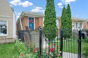 3617 W 63rd Pl, Chicago, IL 60629 - Photo 2