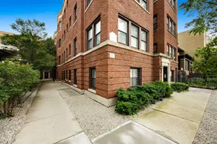 853 W Carmen Ave, Chicago, IL 60640 - Photo 2
