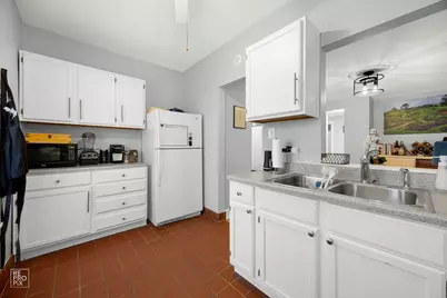 853 W Carmen Avenue #2D, Chicago, IL 60640 - Photo 10