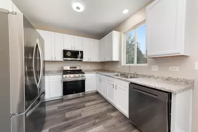 6407 Coyote Ridge Court, Plainfield, IL 60586 - Photo 2