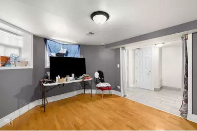 4138 W Potomac Avenue, Chicago, IL 60651 - Photo 10