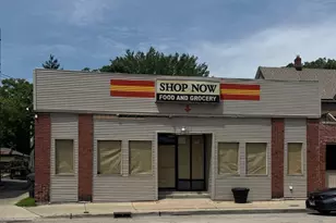 1942 Maple Ave, Evanston, IL 60201 - Photo 1