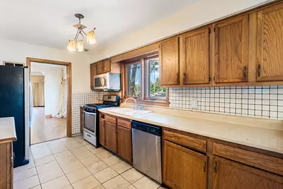 8801 S Clyde Avenue, Chicago, IL 60617 - Photo 8