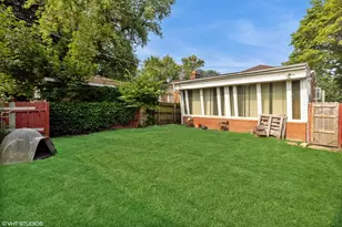 8801 S Clyde Ave, Chicago, IL 60617 - Photo 18