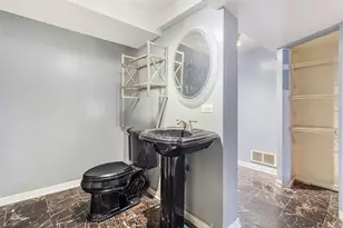 8801 S Clyde Ave, Chicago, IL 60617 - Photo 16