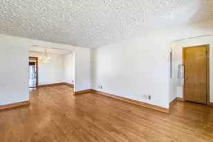 8801 S Clyde Ave, Chicago, IL 60617 - Photo 4