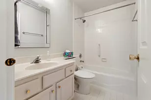 401 Park Barrington Dr, Barrington, IL 60010 - Photo 10